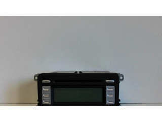 Радио/ проигрыватель CD/DVD / навигация