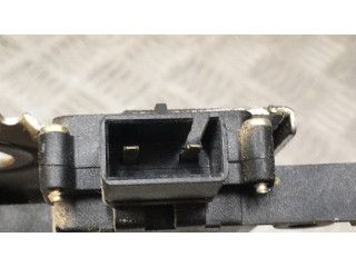 Задний замок