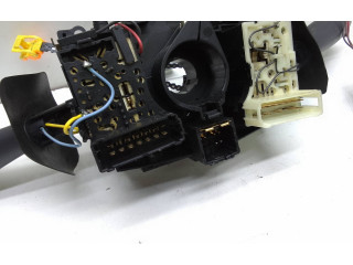 Ручка стеклоочистителей 8200058681, 61760009   Renault Clio II