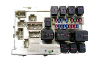 Pojistková skříňka 284B7CD71A Nissan Murano Z50 2006