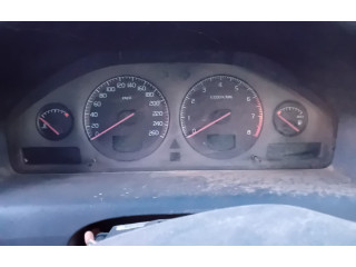 Панель приборов Volvo V70