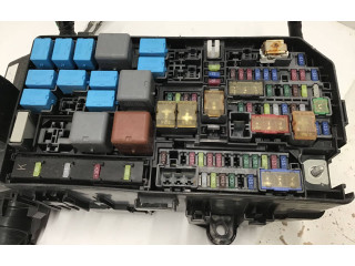 Pojistková skříňka Toyota Land Cruiser (J150) 2015