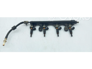 Топливная рампа V757564580-02 Peugeot 2008 I для двигателя 5FS (EP6C)