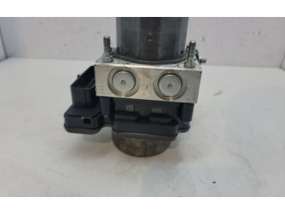 Блок АБС 47660HW31A Infiniti Q30 2015 - 2018 года