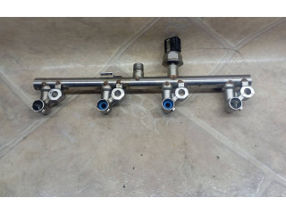 Vstřikovací lišta A2710705495, 1213933692 Mercedes-Benz C W204 271.860