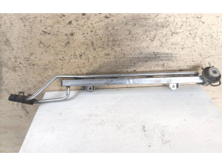 Топливная рампа 06A133681B   Audi TT Mk1  