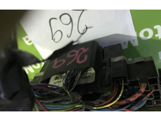 Блок предохранителей 9452772, 9452773   Volvo V70    