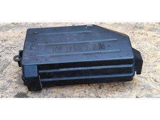 Блок предохранителей 8239031122, AK5883 SsangYong Actyon