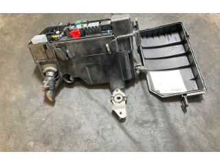 Блок предохранителей 32359479 Volvo XC40