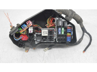 Pojistková skříňka Porsche Cayenne (9PA) 2008