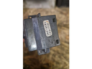 Ручка стеклоочистителей 30649742 Volvo V70