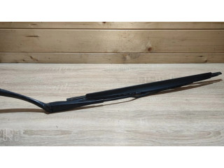 Стеклоочиститель лобового стекла