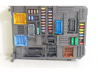 Блок предохранителей 9832881080 Peugeot 2008 II