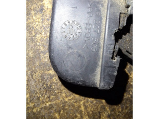 Zámek zadních dveří L6827505 Volkswagen Touareg I 2005