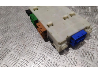 Блок предохранителей 30786820AA Volvo S80