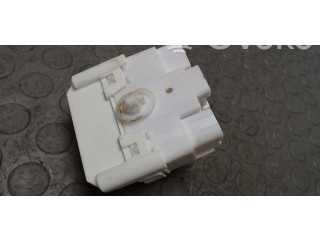 Блок предохранителей MN108928 Mitsubishi Colt