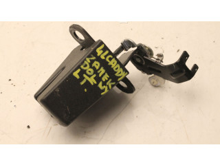 Замок багажника     Volkswagen Caddy 2015 - 2020 года