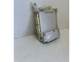 Pojistková skříňka 8273060180 Toyota Land Cruiser (J150) 2017