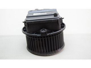 Вентилятор печки 4M2820021C Audi Q5 SQ5