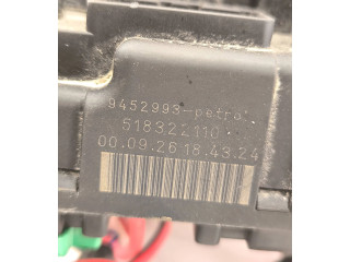 Блок предохранителей 9452993, 518322110 Volvo V70