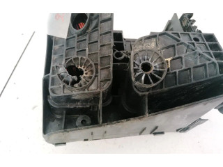 Блок предохранителей     Volkswagen Touran I    