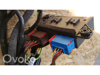 Блок управления крюка для прицепа