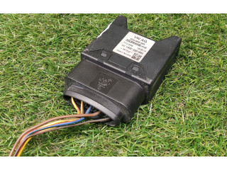 Блок управления топливного насоса 5Q0906093    Audi A3 S3 8V   