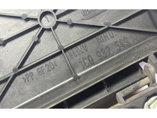 Pojistková skříňka 1C0937549A Volkswagen New Beetle 2000