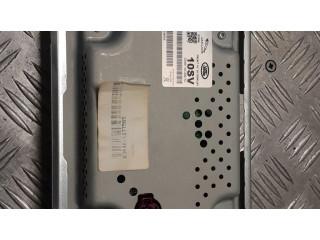 Радио/ проигрыватель CD/DVD / навигация