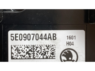 Блок управления климат-контролем 5E0907044AB Skoda Octavia Mk3 (5E)