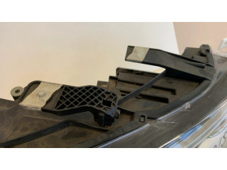 Передняя фара  