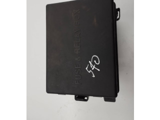 Блок предохранителей PA66TD30 KIA Carens I