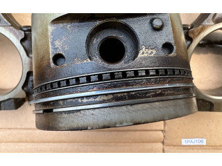 Píst MD152563, MD119671   Mitsubishi Pajero     