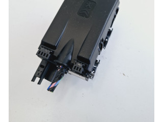 Блок предохранителей Peugeot 2008 II