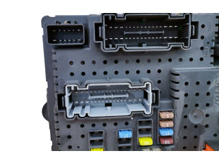 Блок предохранителей 8676391, 12217799   Volvo XC90    