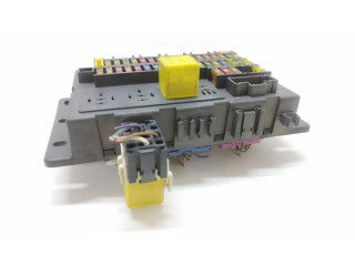 Блок предохранителей 518174602, YQE103139 Rover 75