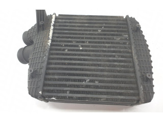 Радиатор интеркулера 670035635, 670035635 Maserati Levante