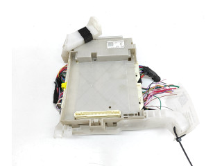 Pojistková skříňka 8273076020A Lexus CT 200H 2011