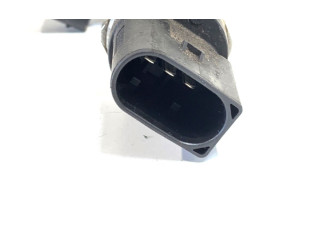 Топливная рампа 04E133320D Skoda Octavia Mk3 (5E)