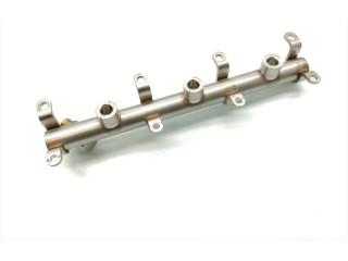 Топливная рампа 06M133315L   Audi A5  