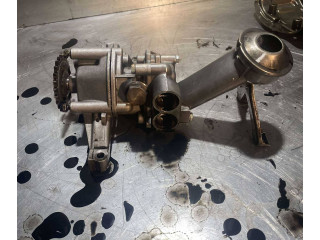 Масляный насос om606 6061810120, 6061810140 Mercedes-Benz E W124