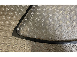 Передняя рамка дверного стекла 111823A1, 111824A1 Citroen DS7 Crossback