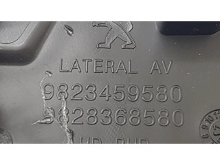 Боковая воздушная решётка