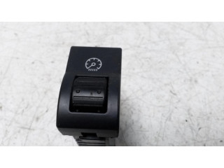 Включатель освещения интерьера