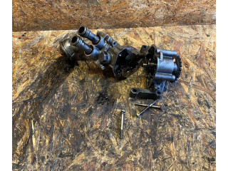 Масляный насос om606 R6061810120 Mercedes-Benz E W124