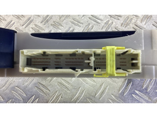 Блок предохранителей 8922124080, 2380005451 Lexus RC