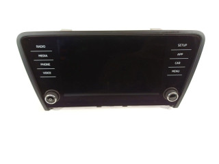 Дисплей 5E0919605N Skoda Octavia Mk4