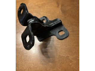 Передняя нижняя петля 1120071   Chevrolet Corvette C7