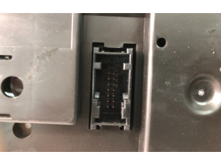 Přístrojová deska BMW 1 E81 E87 2010 9110195