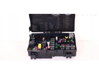 Блок предохранителей  68194607AD   Jeep Grand Cherokee    